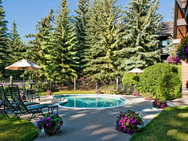 Beaver Creek Luxury Vacation Accommodation 200 Yard to Lift